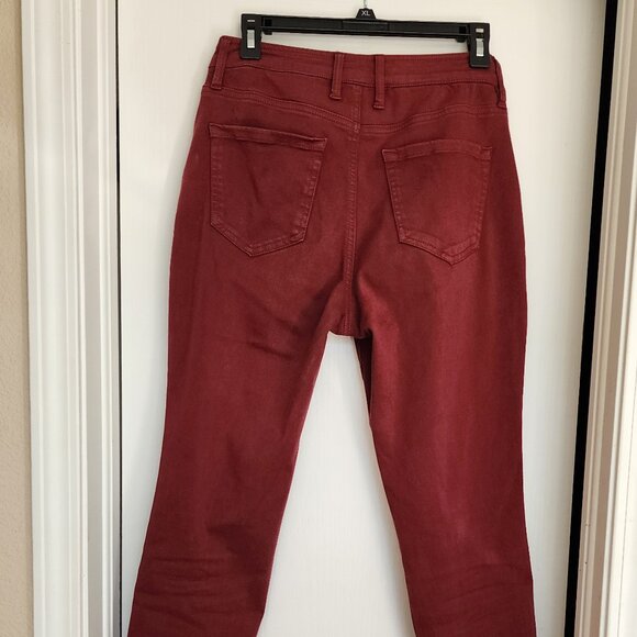 Tommy Bahama Women's Boracay Denim Pants Size 4 Color Wine Good Condition - Picture 2 of 4
